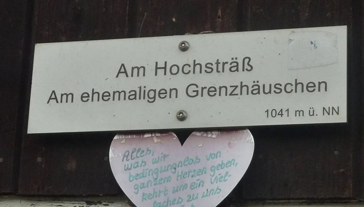 DAV-Senioren unterwegs auf Schneeschuhtour ohne Schnee | © M. Bischofberger