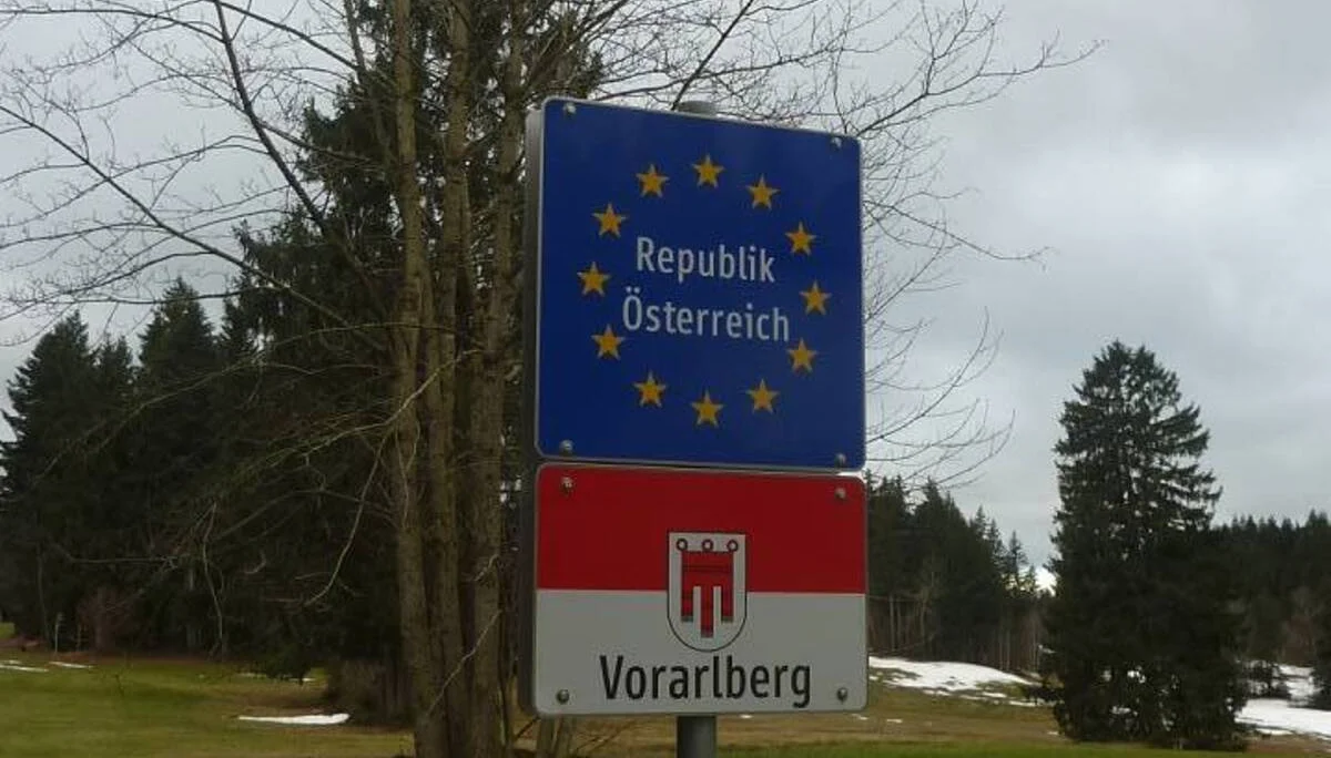 DAV-Senioren unterwegs auf Schneeschuhtour ohne Schnee | © M. Bischofberger