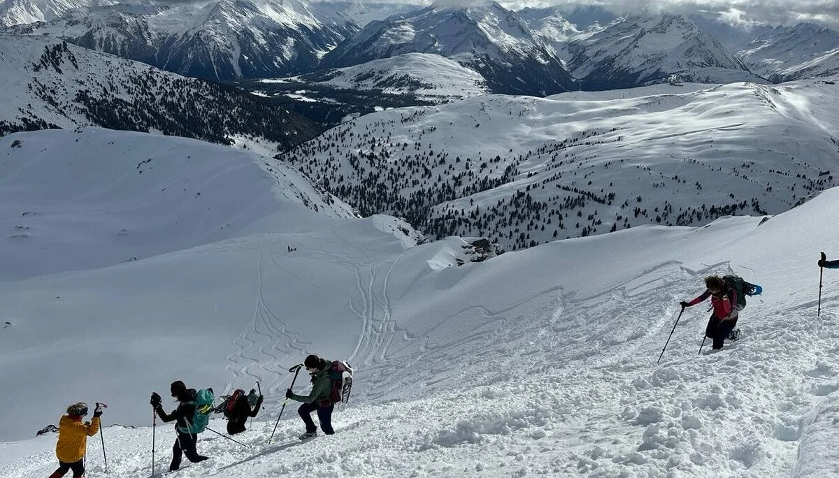 Abstieg ohne Schneeschuhe | © DAV Wangen