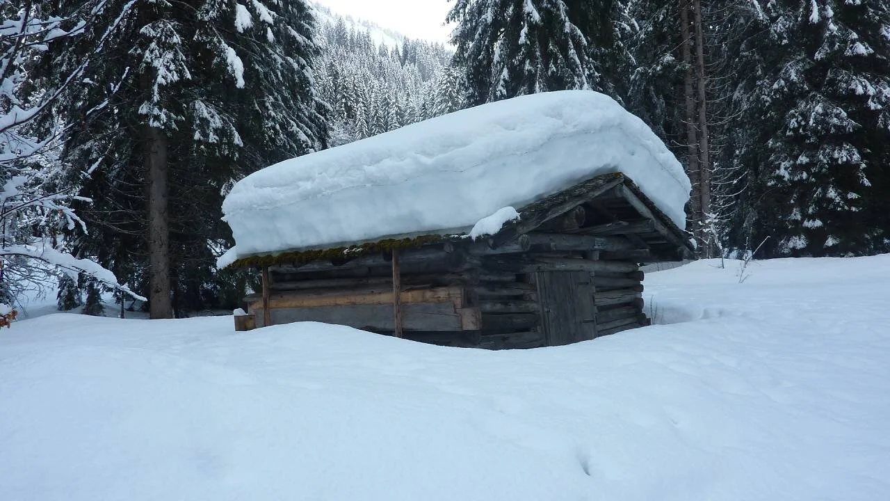 Unten 20 cm, oben 40 cm Neuschenee | © M. Bischofberger