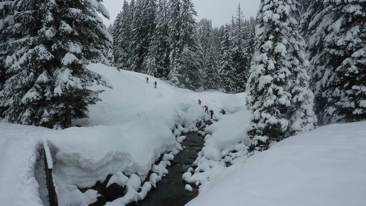  Aufstieg im Neuschnee | © M. Bischofberger