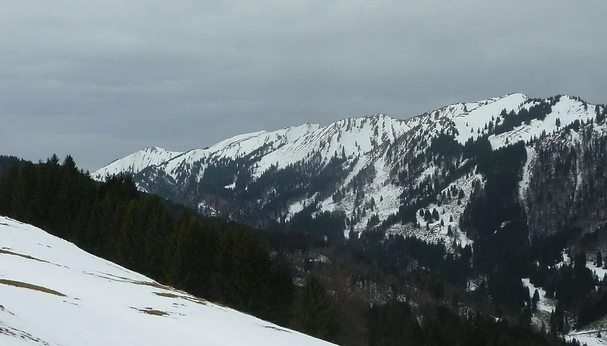 Teil der Nagelfluhkette (Hochgrat ganz hinten) | © M. Bischofberger