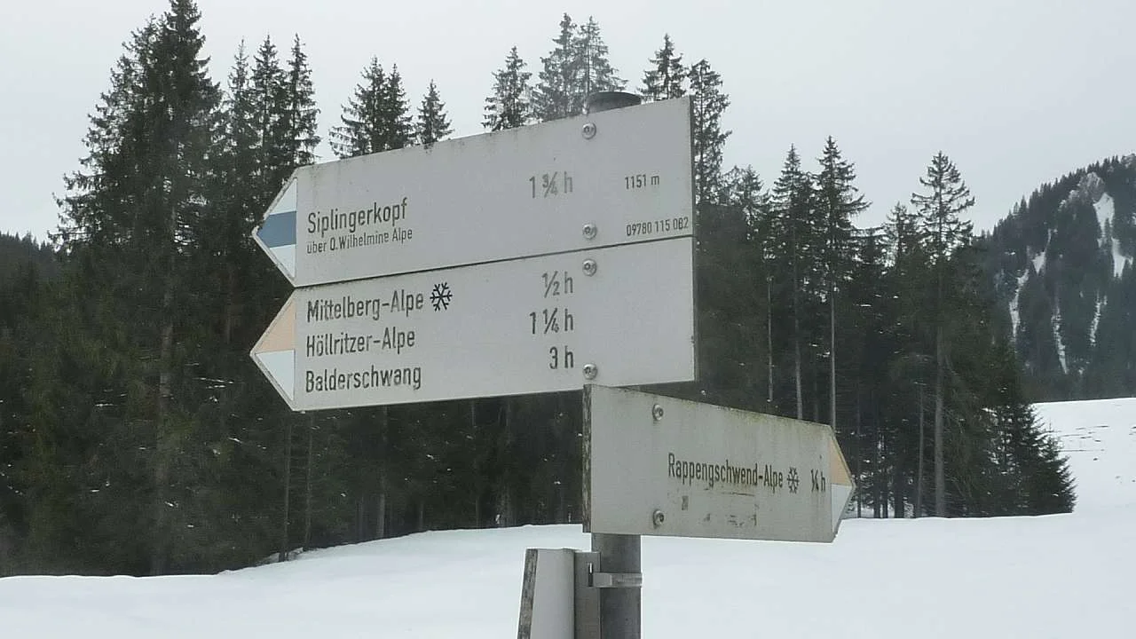 Senioren unterwegs zur Rappengschwendalpe im Gunzesrieder Tal | © M. Bischofberger