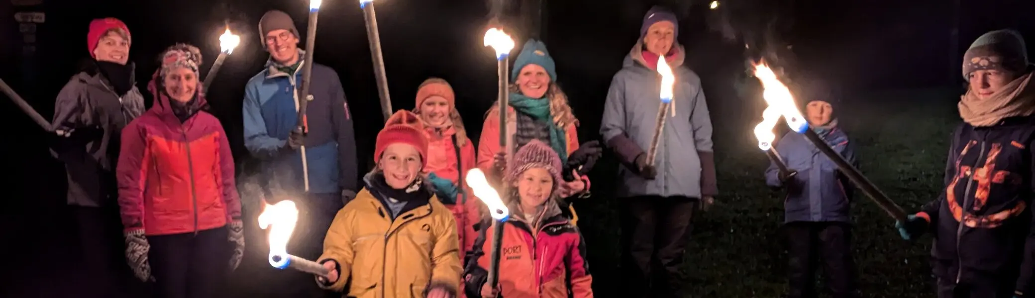 Fackelwanderung der Familiengruppe | © Nina Veller