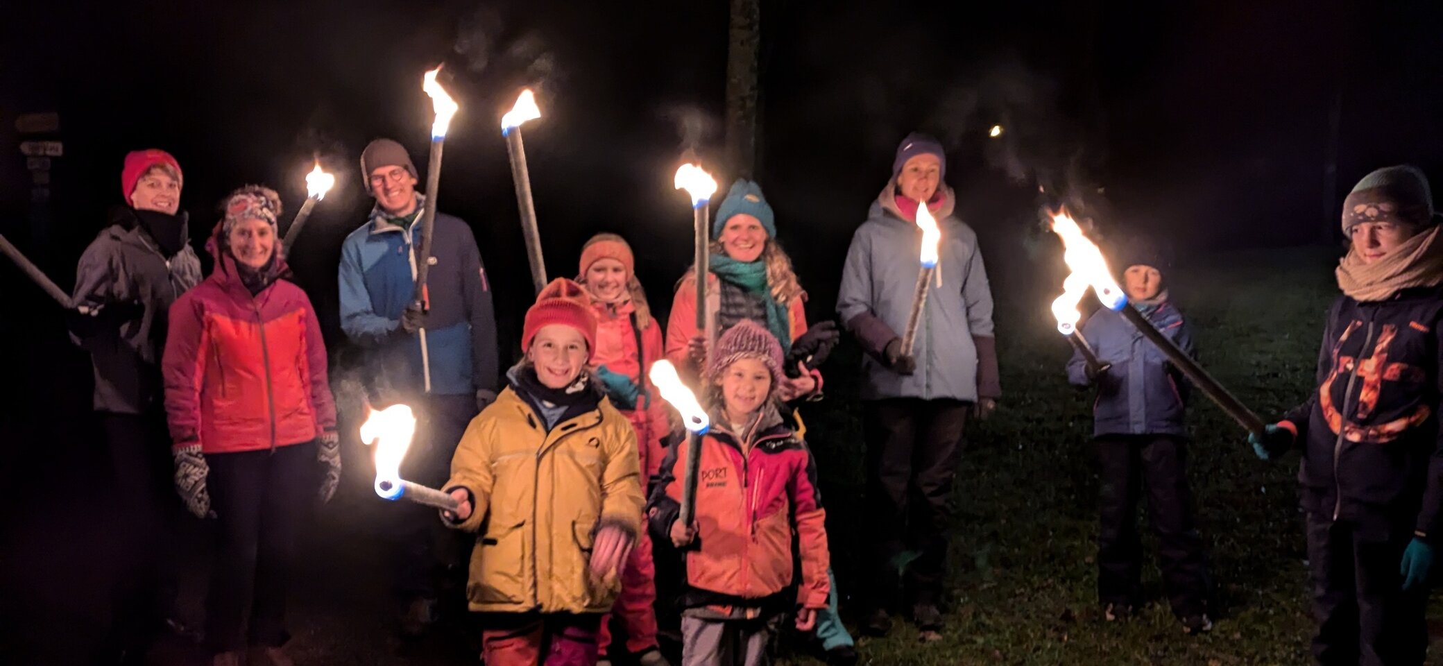 Fackelwanderung der Familiengruppe | © Nina Veller