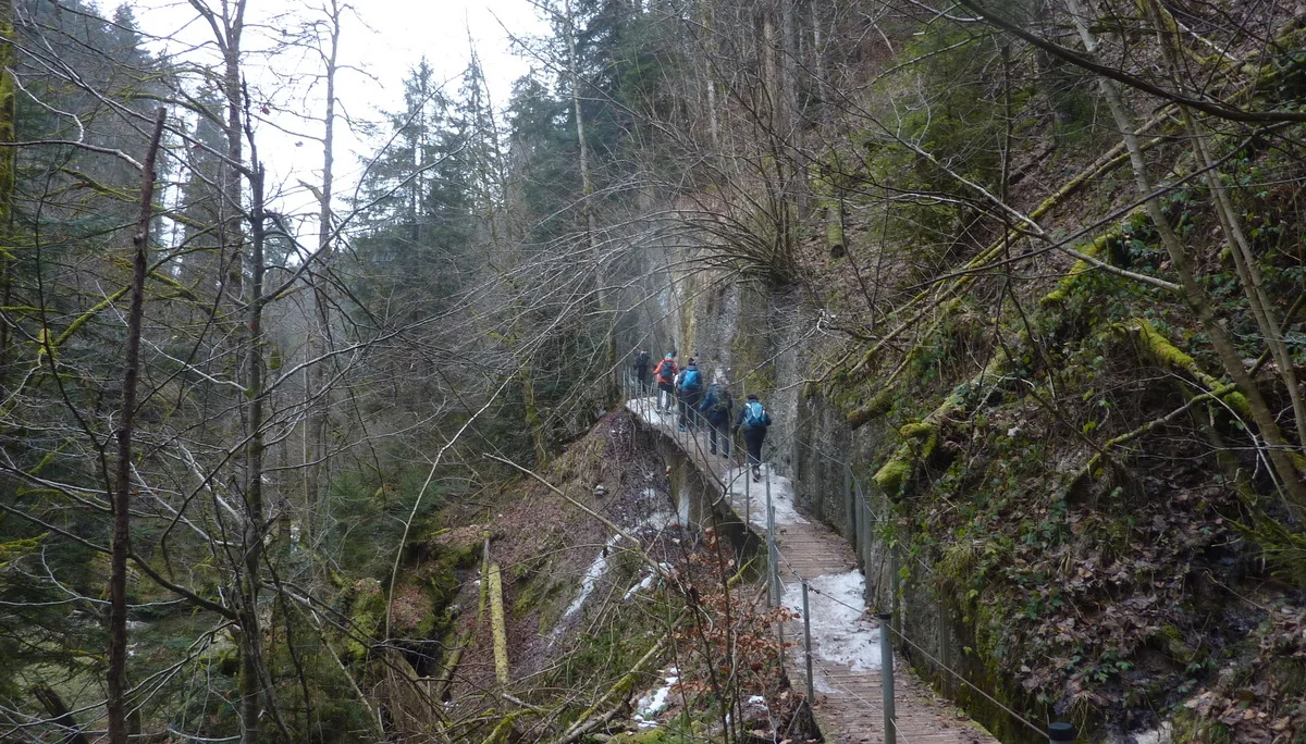 unterwegs nur mit Grödel | © Max Bischofberger