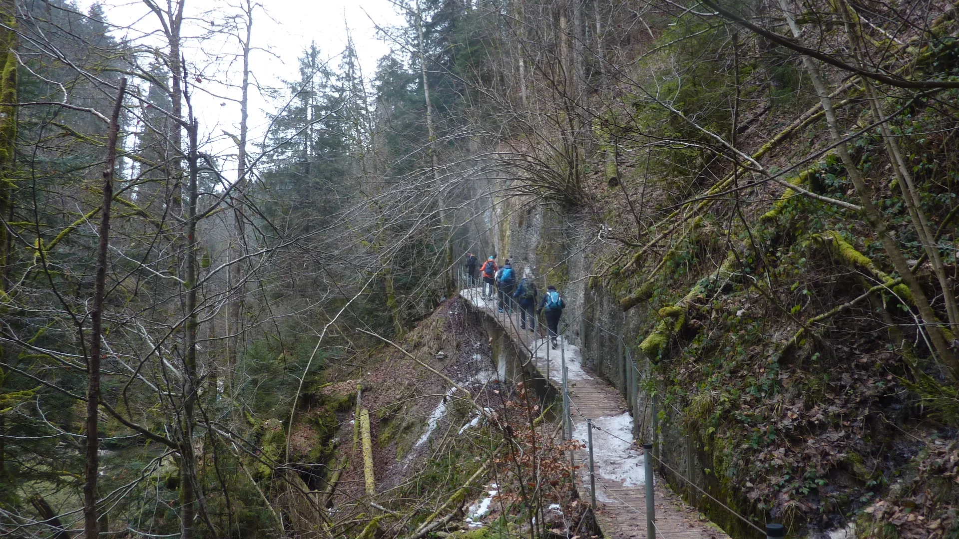 unterwegs nur mit Grödel | © Max Bischofberger