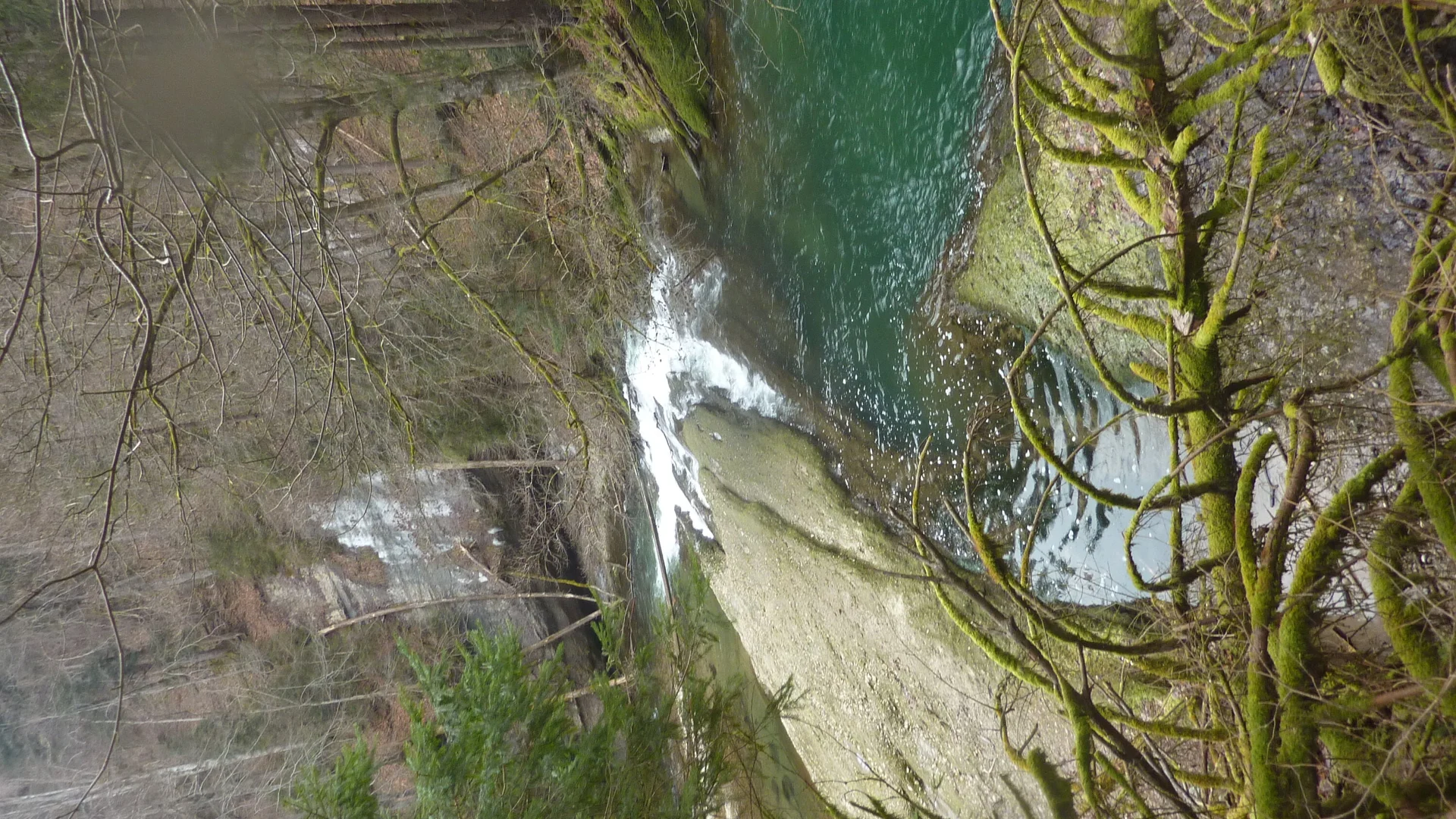 Blick auf Wasserfall von Brücke ,hier nach Schüttentobel oder Riedholz | © Max Bischofberger