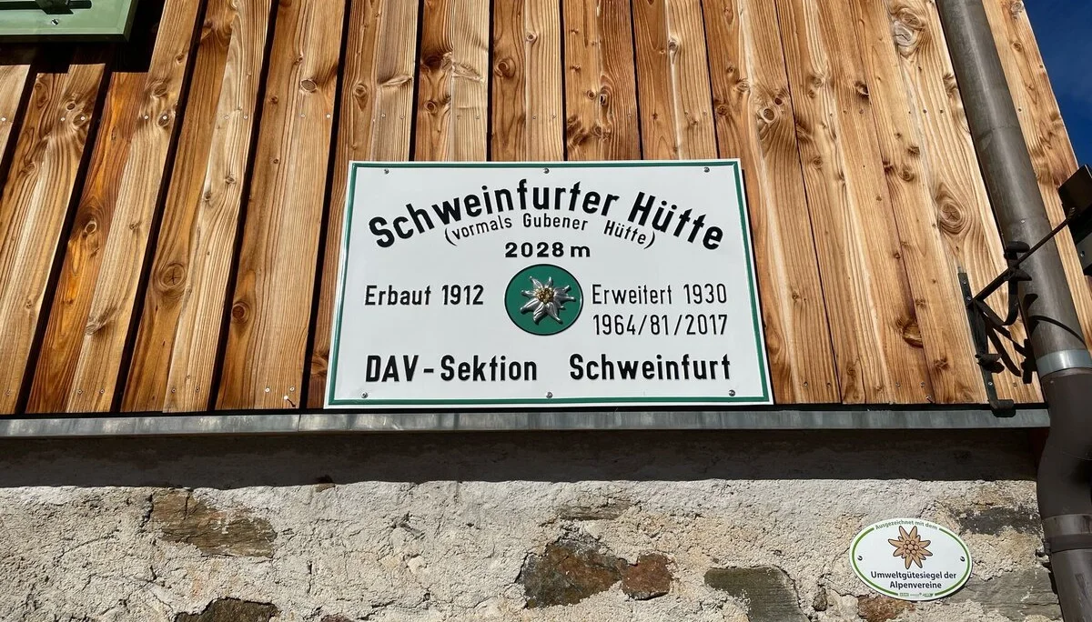 Schneeschuhwandern rund um die Schweinfurter Hütte | © Marcus Gutfrucht