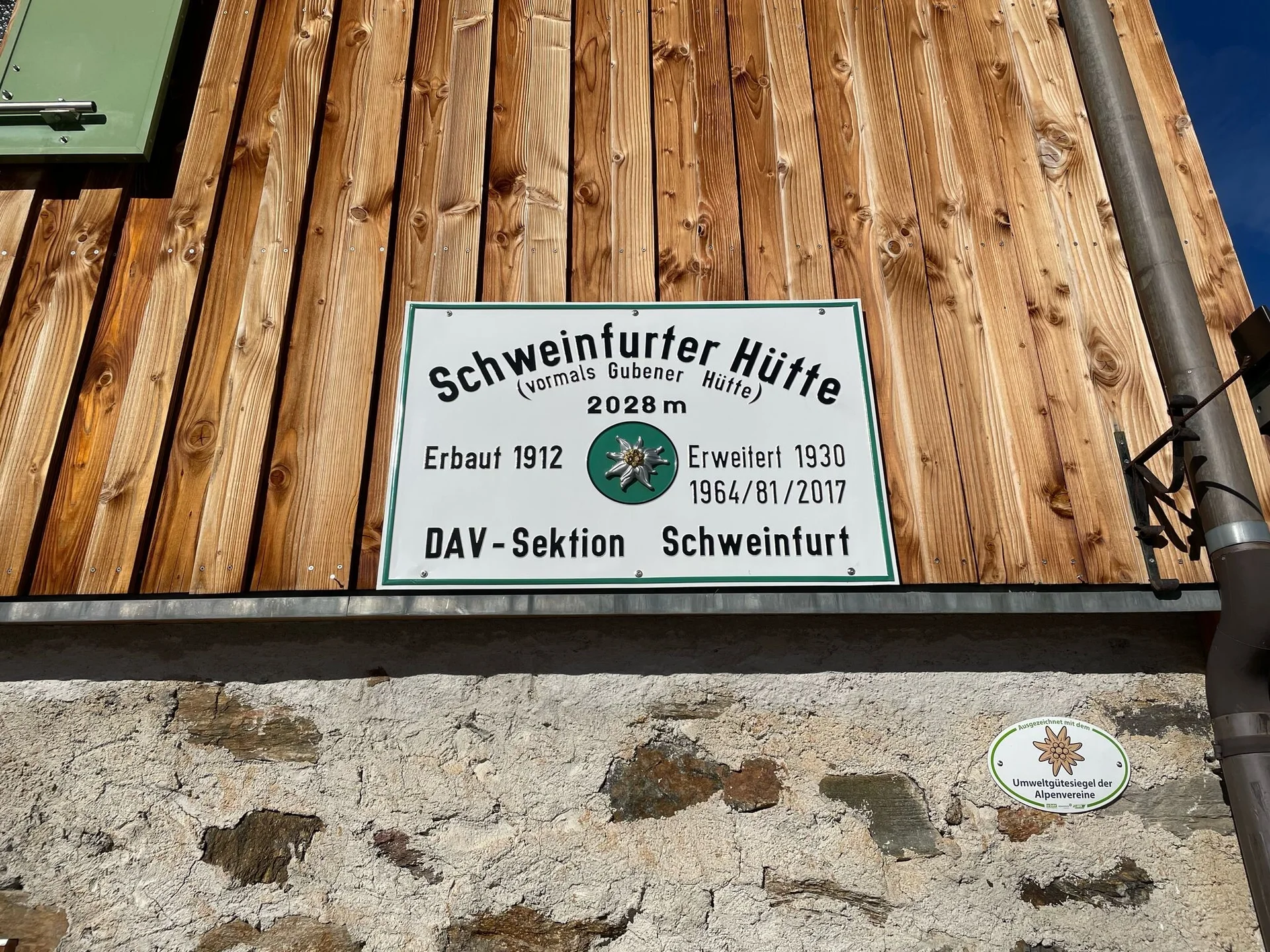 Schneeschuhwandern rund um die Schweinfurter Hütte | © Marcus Gutfrucht