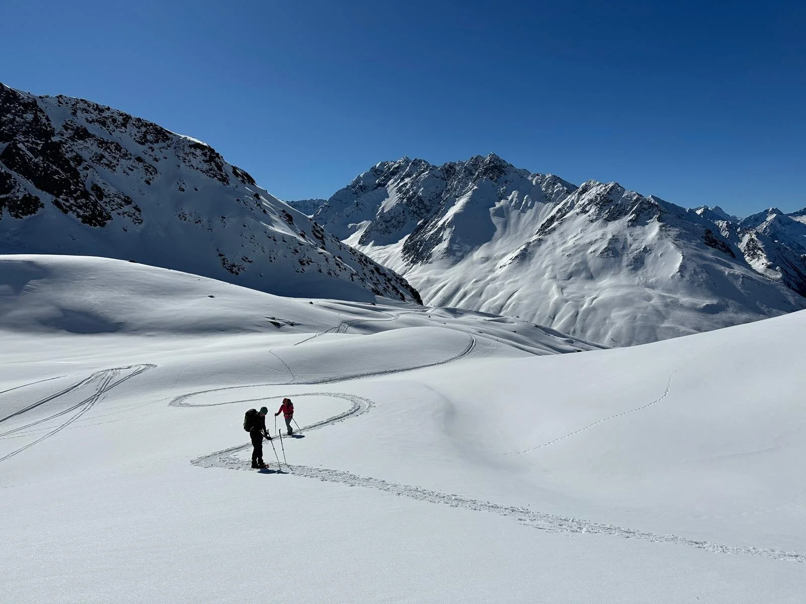Schneeschuhwandern rund um die Schweinfurter Hütte | © Marcus Gutfrucht