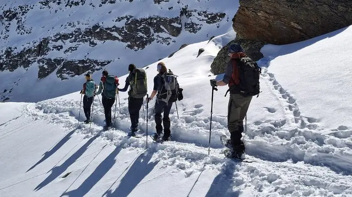 Schneeschuhwandern rund um die Schweinfurter Hütte | © Marcus Gutfrucht