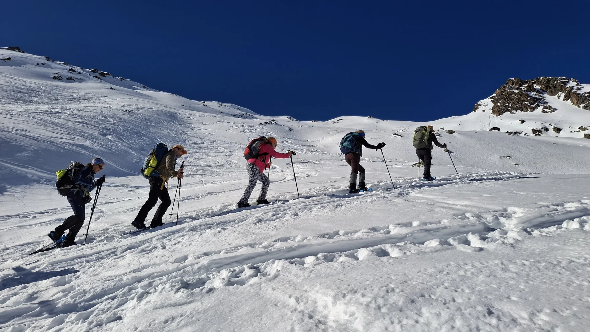 Schneeschuhwandern rund um die Schweinfurter Hütte | © Marcus Gutfrucht
