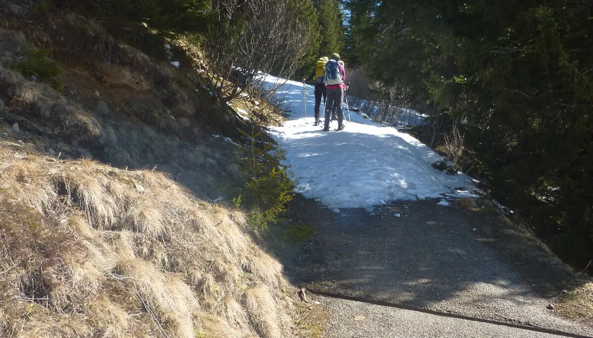 Teilweise kein Schnee | © Max Bischofberger
