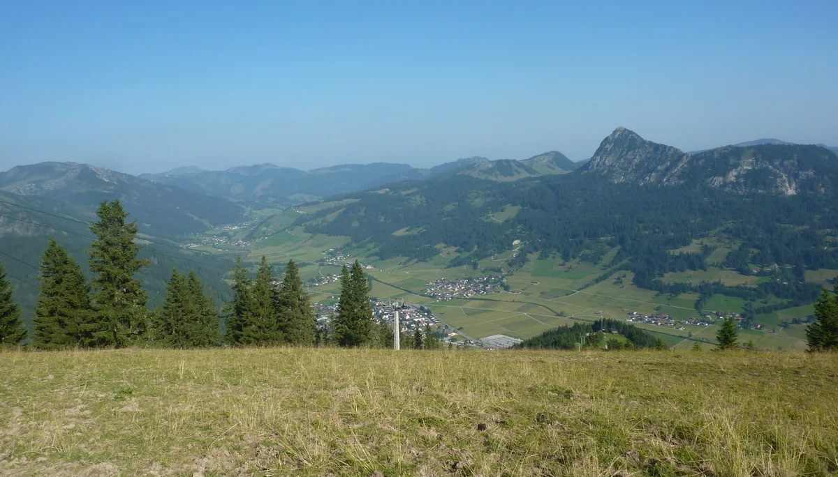 Rückblick ins Tannheimer Tal,rechts Einstein | © Max Bischofberger