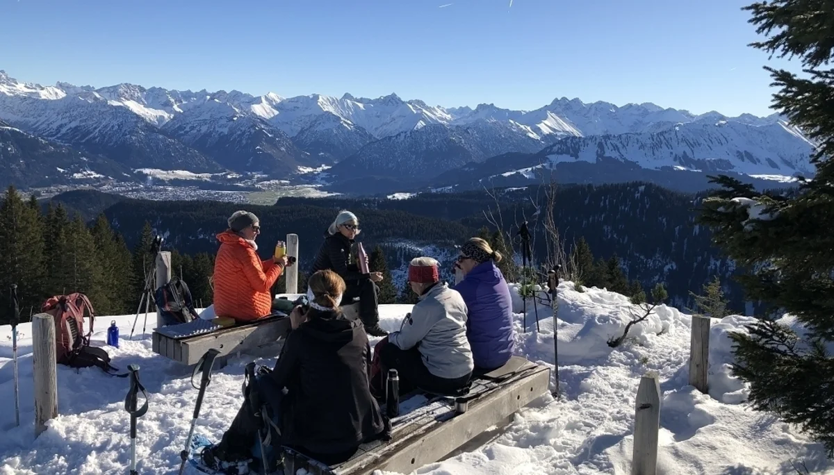 Schneeschuhwanderung zur Aussichtsloge in die Allgäuer Alpen | © Hubert Weber