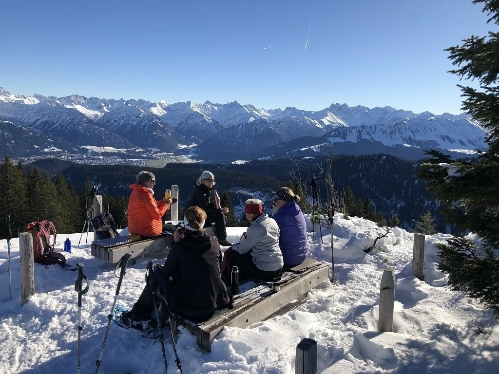 Schneeschuhwanderung zur Aussichtsloge in die Allgäuer Alpen | © Hubert Weber