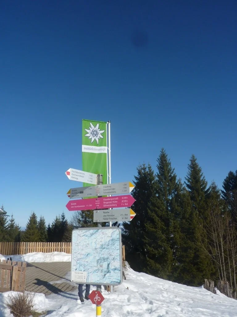 Schneeschuhwanderung bei Schwarzenberg | © Max Bischofberger