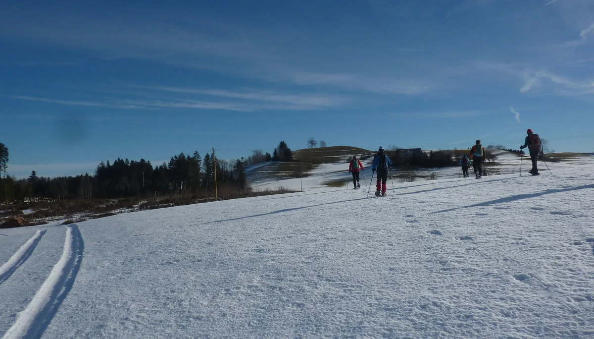 in weiter Ferne  Kögelegg (Drumline) | © Max Bischofberger