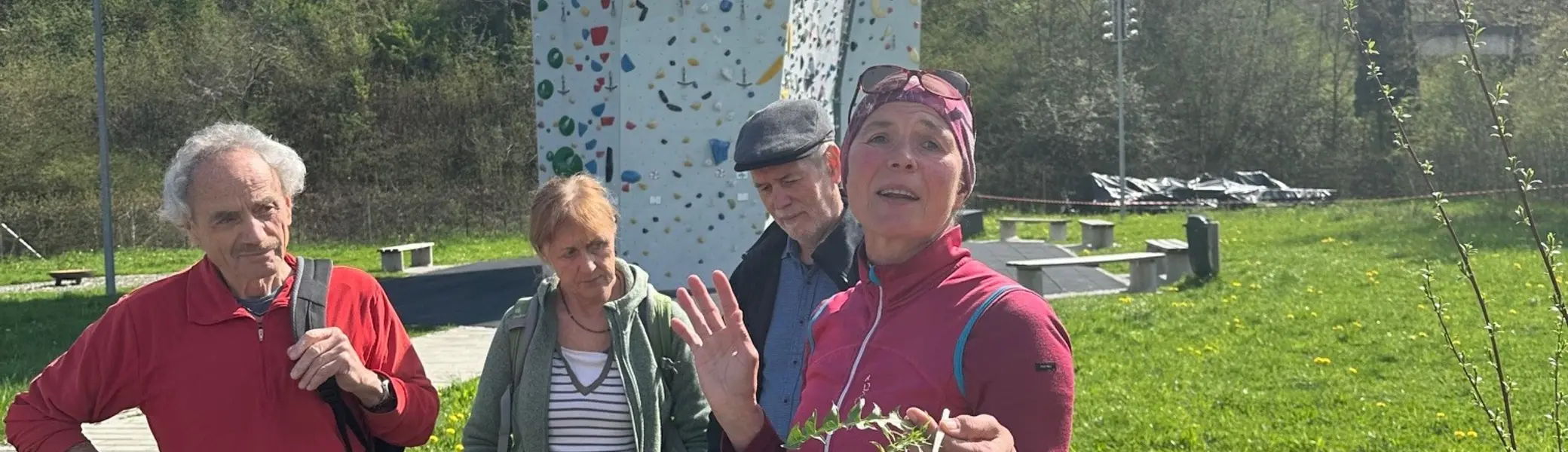 Kräuterwanderung um den Kletterturm | © Kurt Stübing