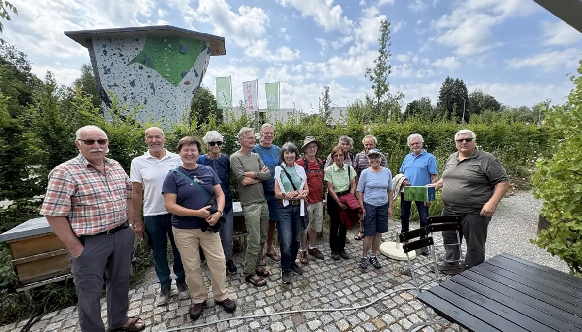 Bienen, unsere Nachbarn am Kletterturm in Wangen | © Teilnehmer