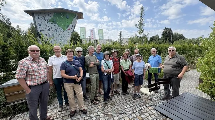 Bienen, unsere Nachbarn am Kletterturm in Wangen | © Teilnehmer