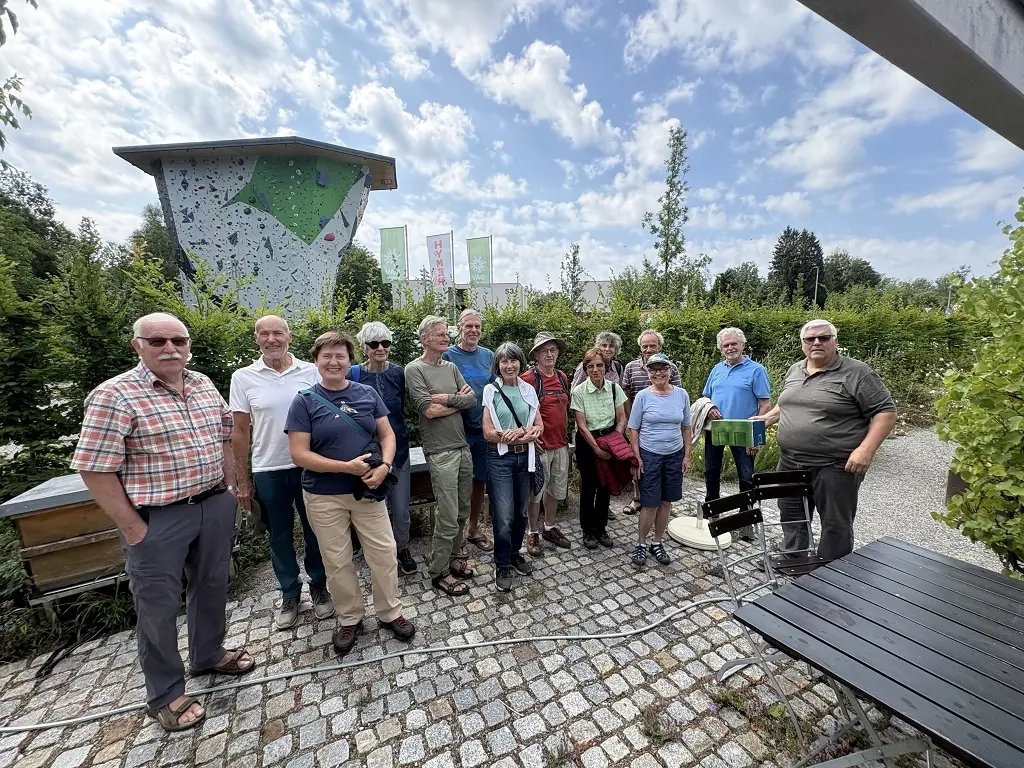 Bienen, unsere Nachbarn am Kletterturm in Wangen | © Teilnehmer